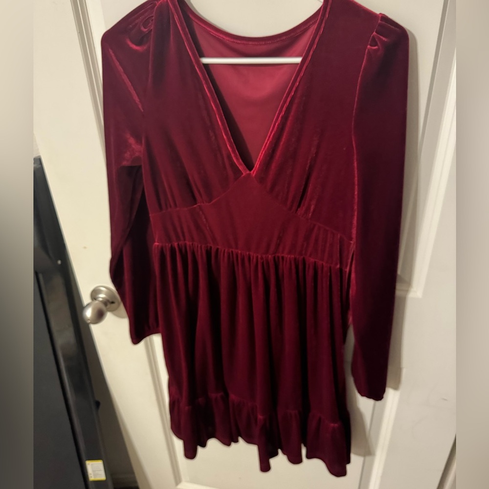 Burgundy velvet long-sleeved a-line dress with pretty ruffle detail, size L